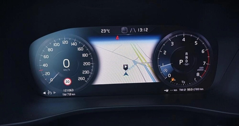 Volvo XC 40 cena 114900 przebieg: 121062, rok produkcji 2019 z Kraków małe 781
